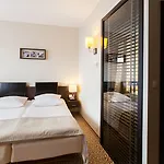 Qubus Hotel