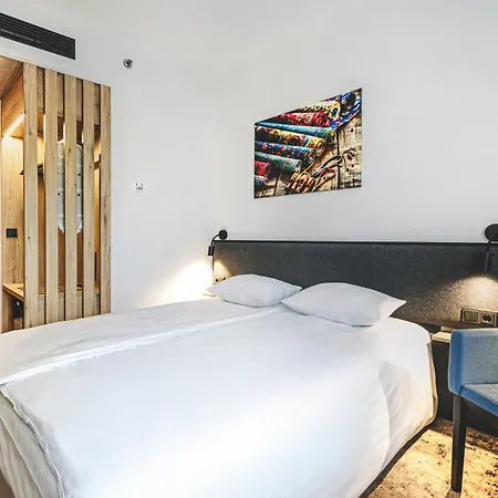 Hotel Qubus 3*