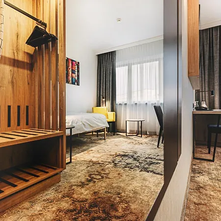 Qubus Hotel 3*