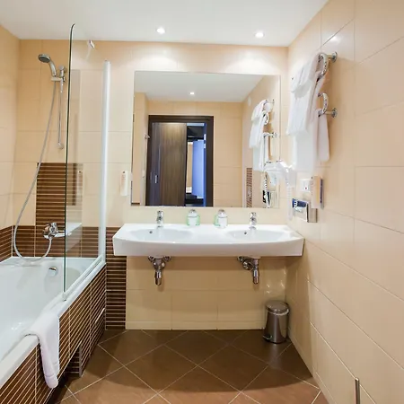 Qubus Hotel 3*