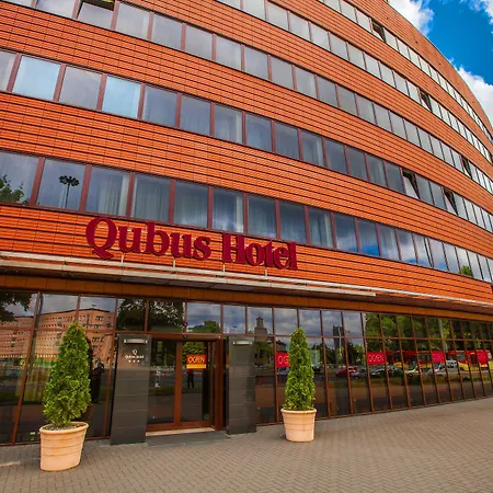 Qubus 3* Lodz