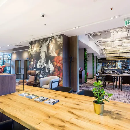 Qubus Hotel 3*