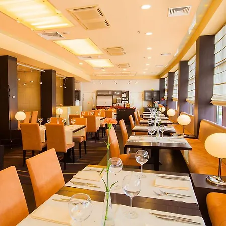 Qubus Hotel 3*
